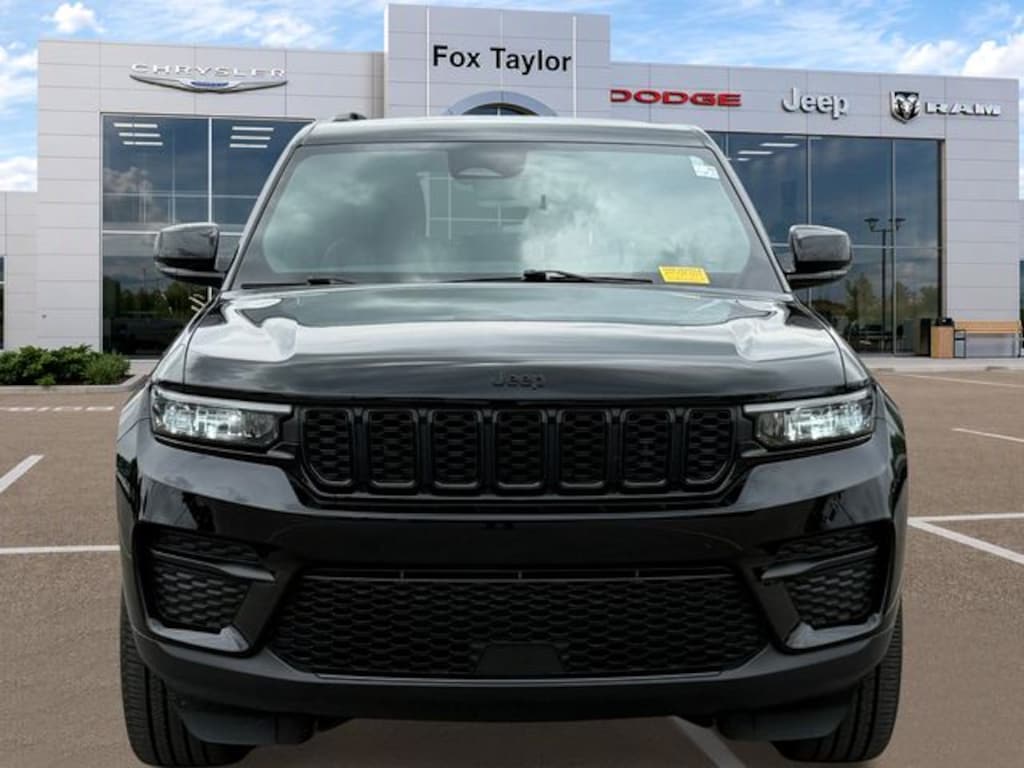 Certified 2025 Jeep Grand Cherokee Altitude SUV