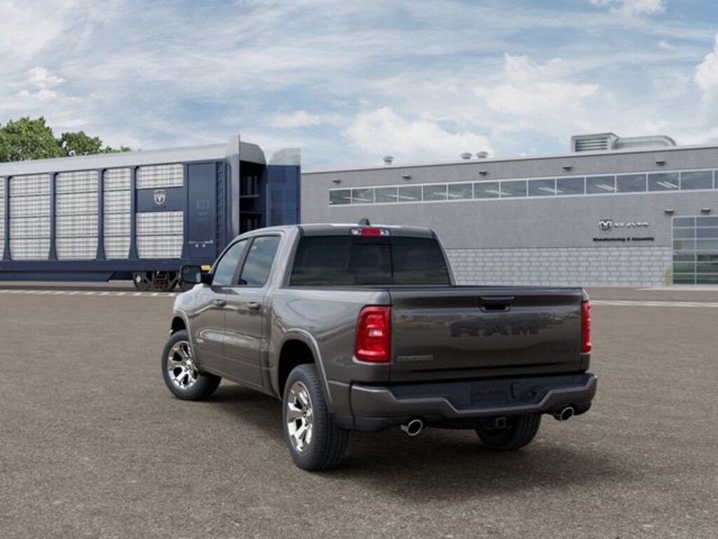 New 2026 Ram 1500 BIG HORN CREW CAB 4X4 5'7 BOX Pickup