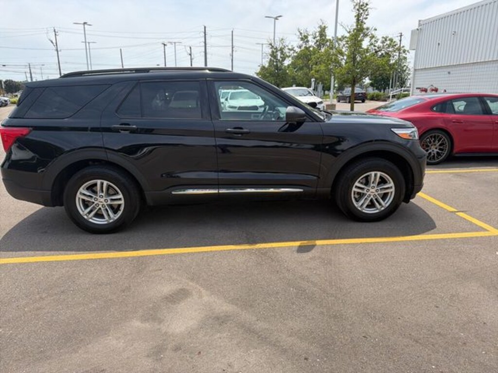 Used 2022 Ford Explorer XLT SUV