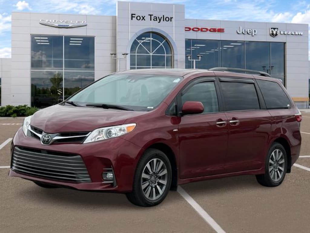 Used 2020 Toyota Sienna XLE Minivan/Van