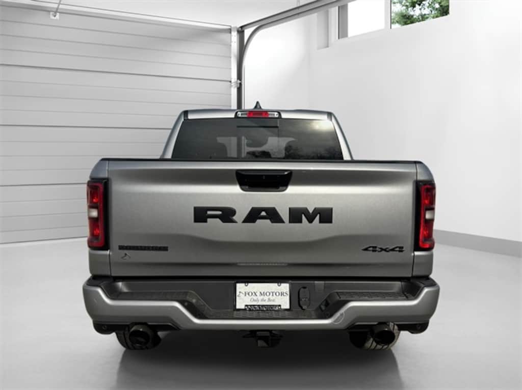 New 2026 Ram 1500 BIG HORN CREW CAB 4X4 5'7 BOX Pickup