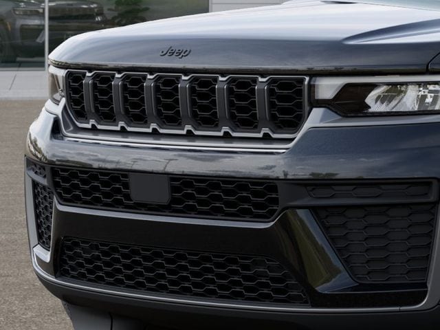 2026 Jeep Grand Cherokee Laredo - Photo 11