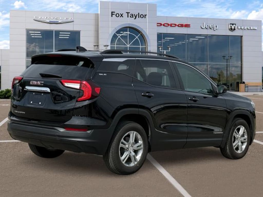 Used 2023 GMC Terrain SLE SUV