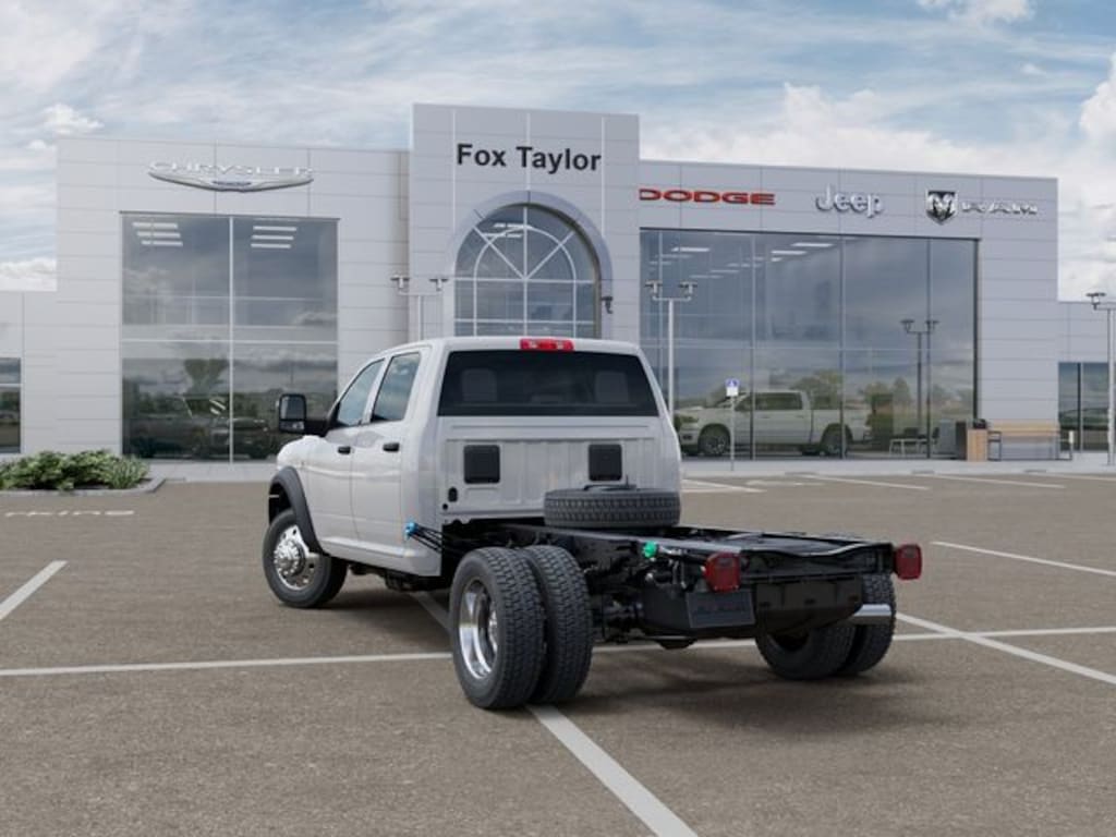 New 2026 Ram 5500 Chassis Cab TRADESMAN CREW 4X4 60' CA Pickup
