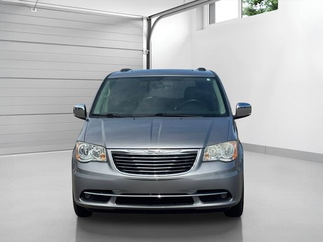 Used 2016 Chrysler Town & Country Anniversary Edition with VIN 2C4RC1CG2GR174830 for sale in Taylor, MI