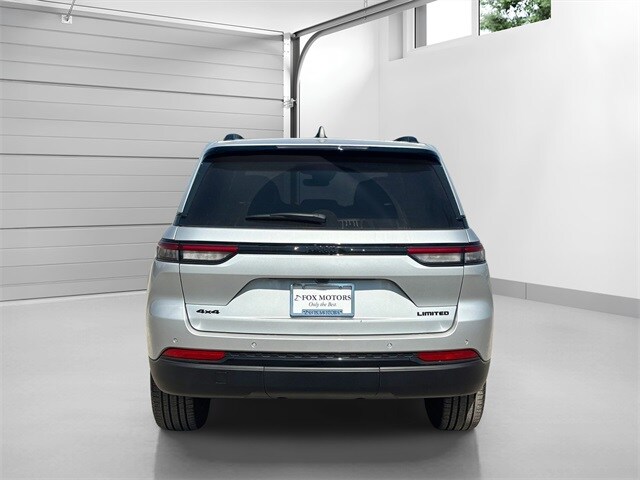 2025 Jeep Grand Cherokee Limited photo 2