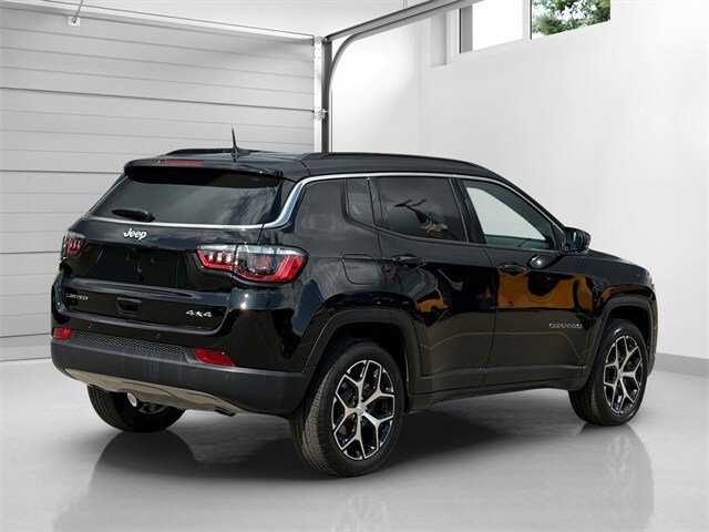 2024 Jeep Compass Limited photo 4