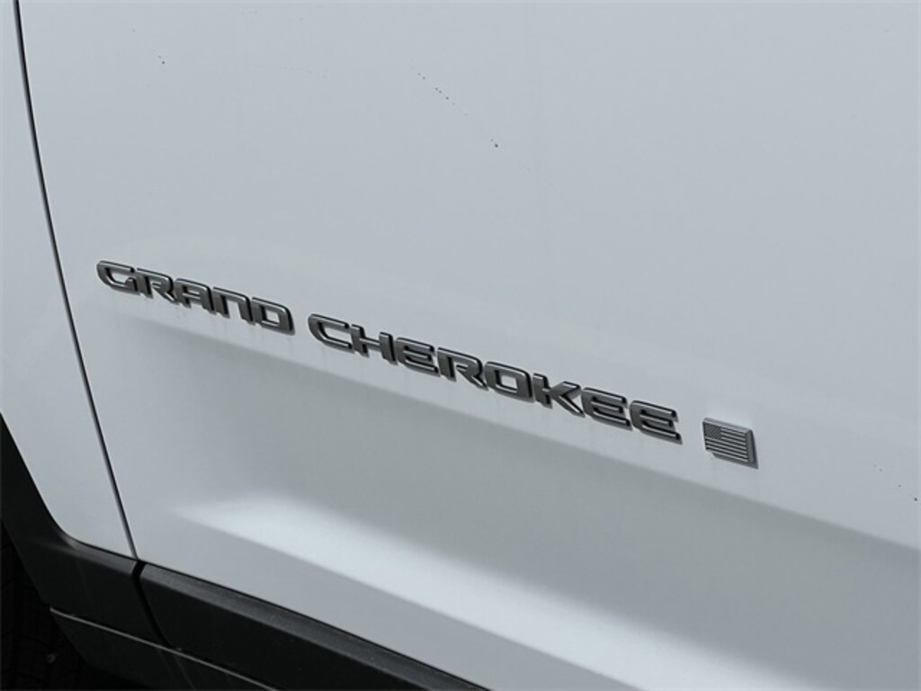 Used 2025 Jeep Grand Cherokee L Laredo SUV