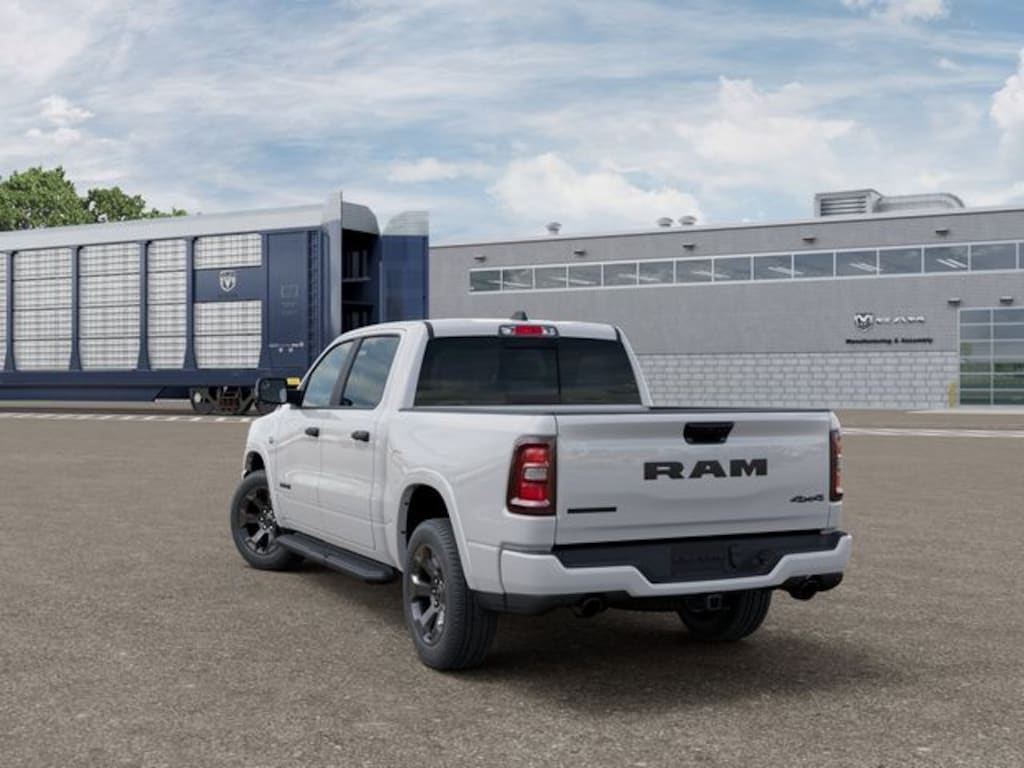 New 2026 Ram 1500 BIG HORN CREW CAB 4X4 5'7 BOX Pickup