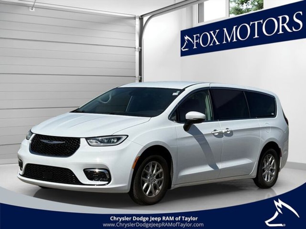 Used 2023 Chrysler Pacifica Touring L Minivan/Van