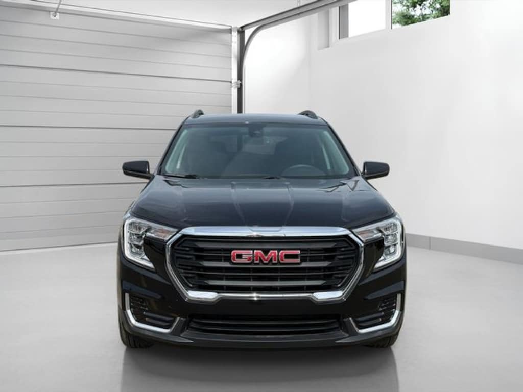 Used 2023 GMC Terrain SLE SUV