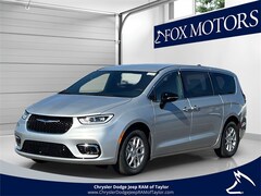 2026 Chrysler Pacifica SELECT Passenger Van