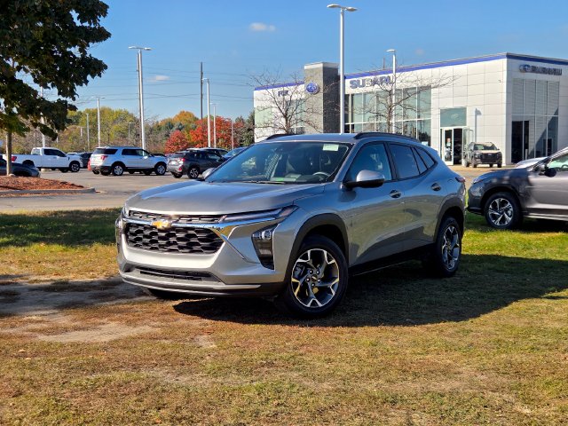 Used 2025 Chevrolet Trax LT SUV