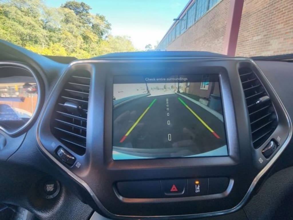 Used 2022 Jeep Cherokee Trailhawk SUV