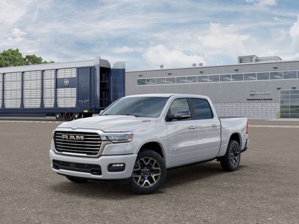 New 2026 Ram 1500 LARAMIE CREW CAB 4X4 5'7 BOX Pickup