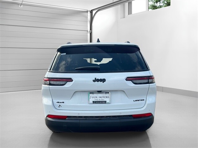 2025 Jeep Grand Cherokee Limited photo 3