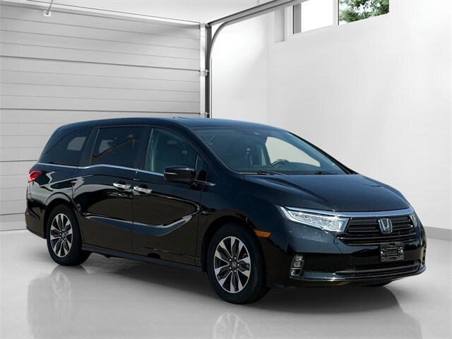 2024 Honda Odyssey EX-L photo 2