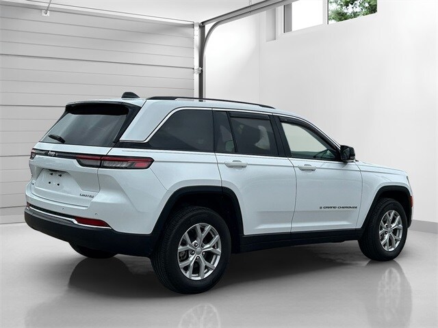 2024 Jeep Grand Cherokee Limited photo 4