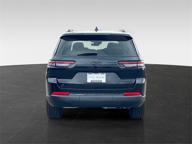 2025 Jeep Grand Cherokee Limited photo 3