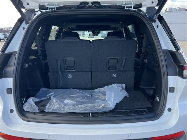 2025 Jeep Grand Cherokee Laredo photo 4