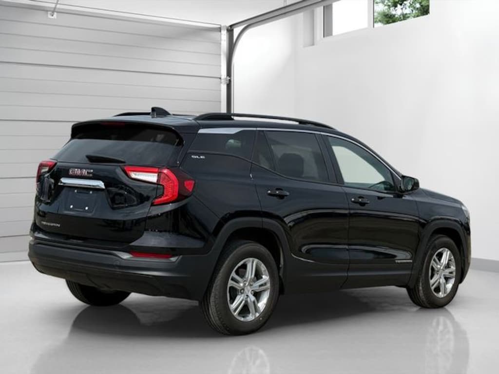 Used 2023 GMC Terrain SLE SUV