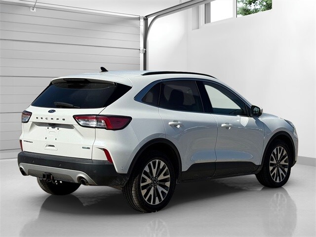 2020 Ford Escape Titanium photo 4