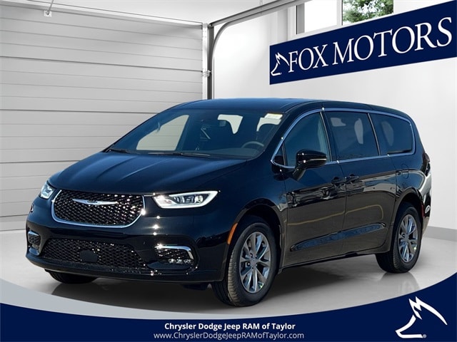 2026 Chrysler Pacifica Select's photo