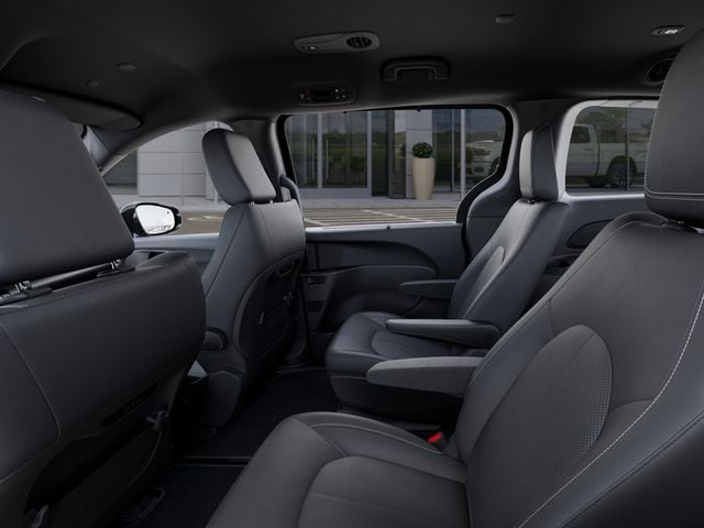 2026 Chrysler Pacifica Select - Photo 23