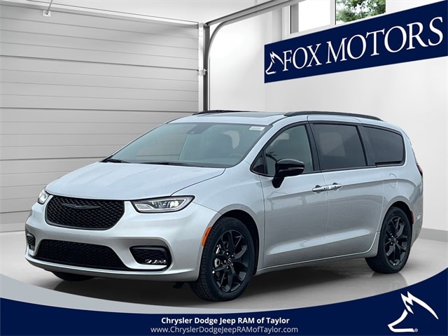 2026 Chrysler Pacifica Limited's photo