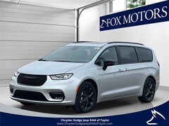 2026 Chrysler Pacifica LIMITED Passenger Van