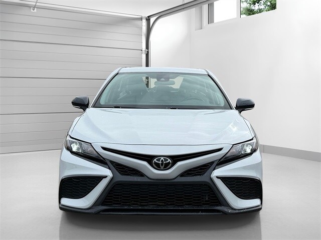 2023 Toyota Camry SE photo 2