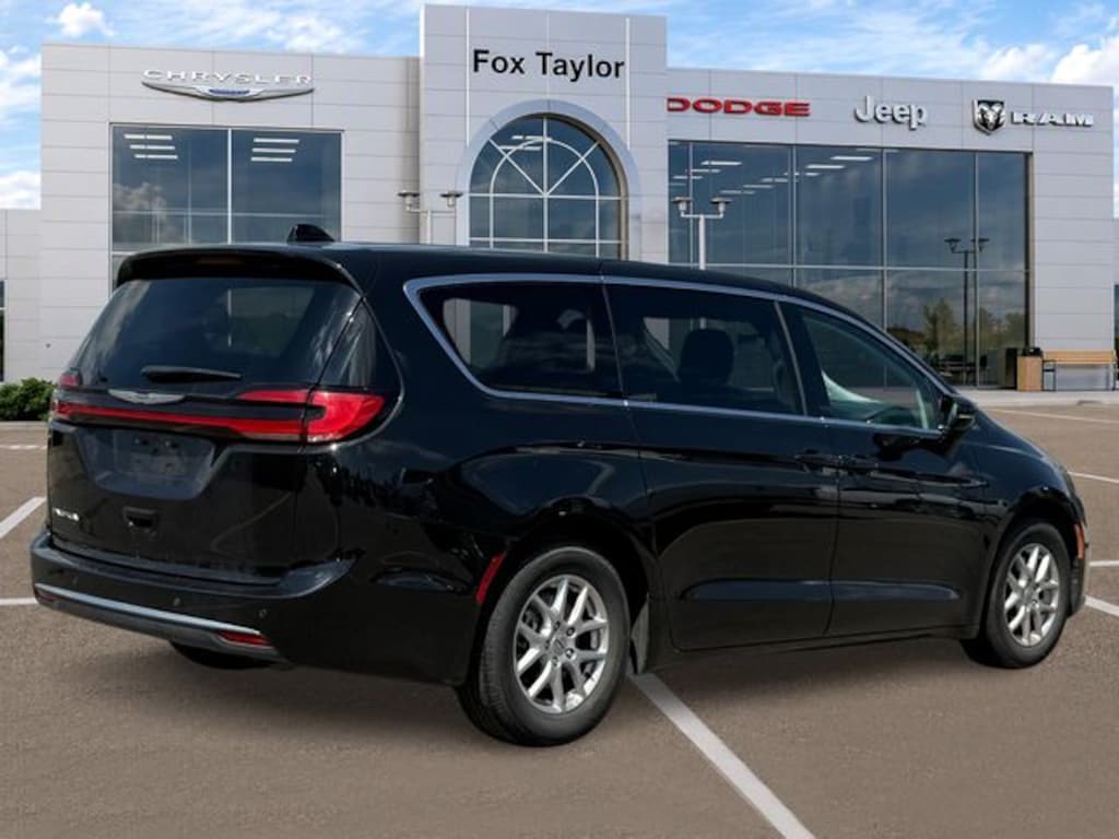 Certified 2024 Chrysler Pacifica Touring L Minivan/Van