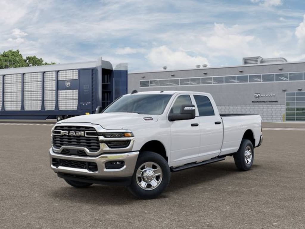 New 2026 Ram 2500 TRADESMAN CREW CAB 4X4 8' BOX Pickup