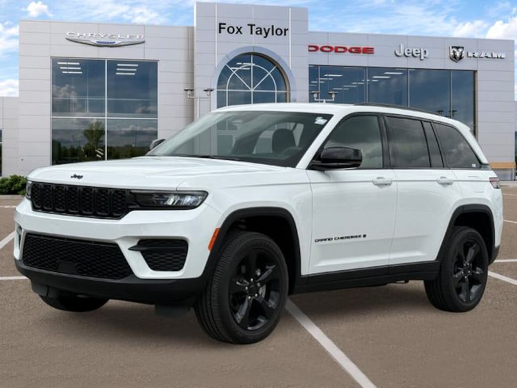 Used 2024 Jeep Grand Cherokee Altitude SUV