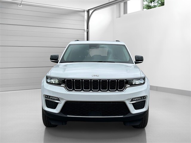 2024 Jeep Grand Cherokee Limited photo 2