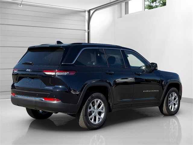 2023 Jeep Grand Cherokee Limited photo 4