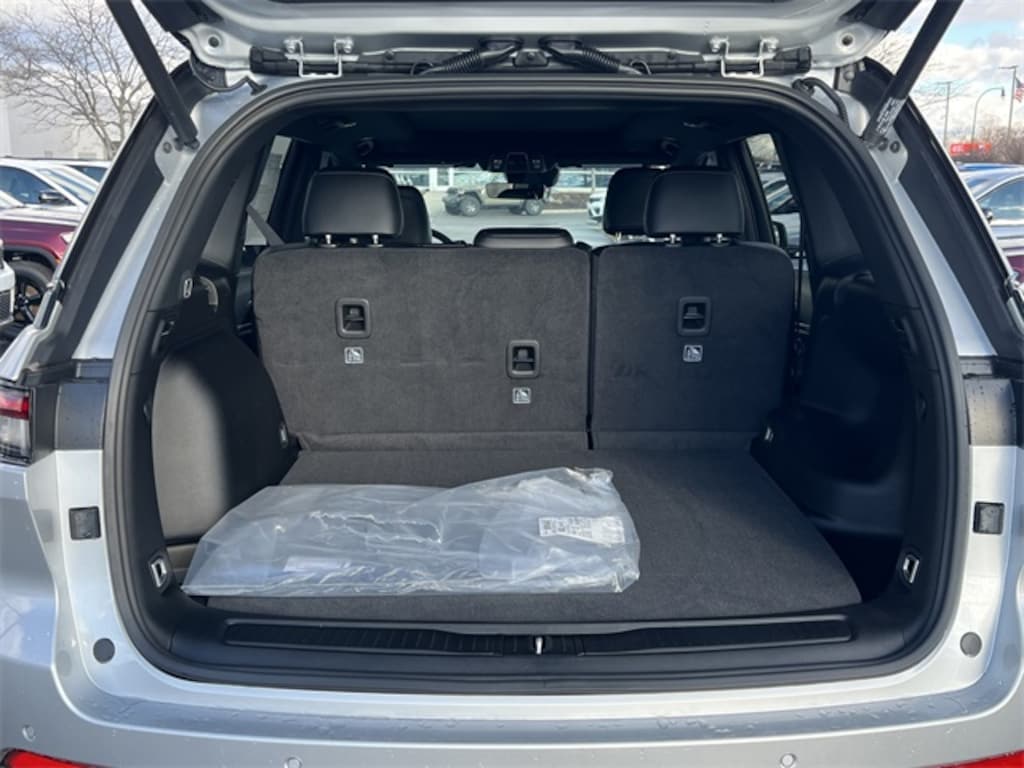 New 2025 Jeep Grand Cherokee LIMITED 4X4 Sport Utility