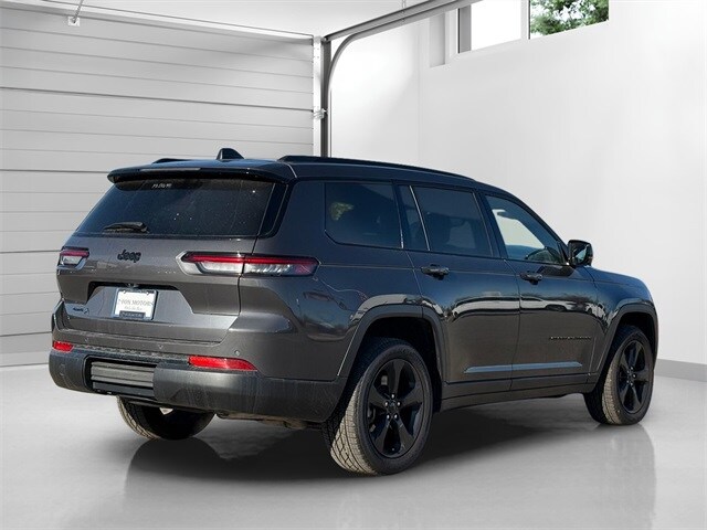 2023 Jeep Grand Cherokee Altitude photo 4