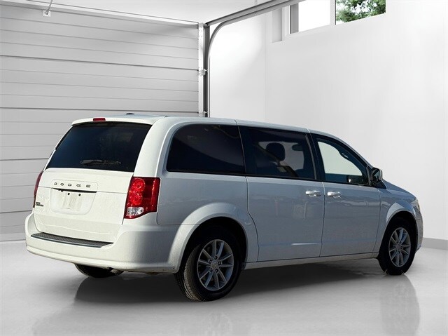 2020 Dodge Grand Caravan SE photo 3