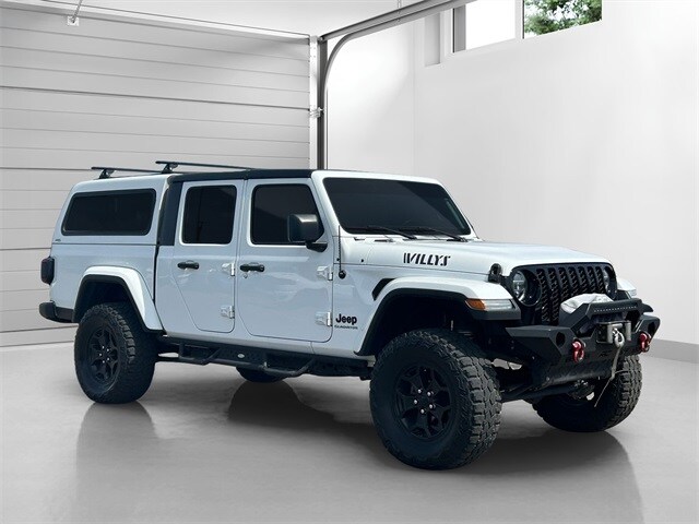 2021 Jeep Gladiator Willys photo 2