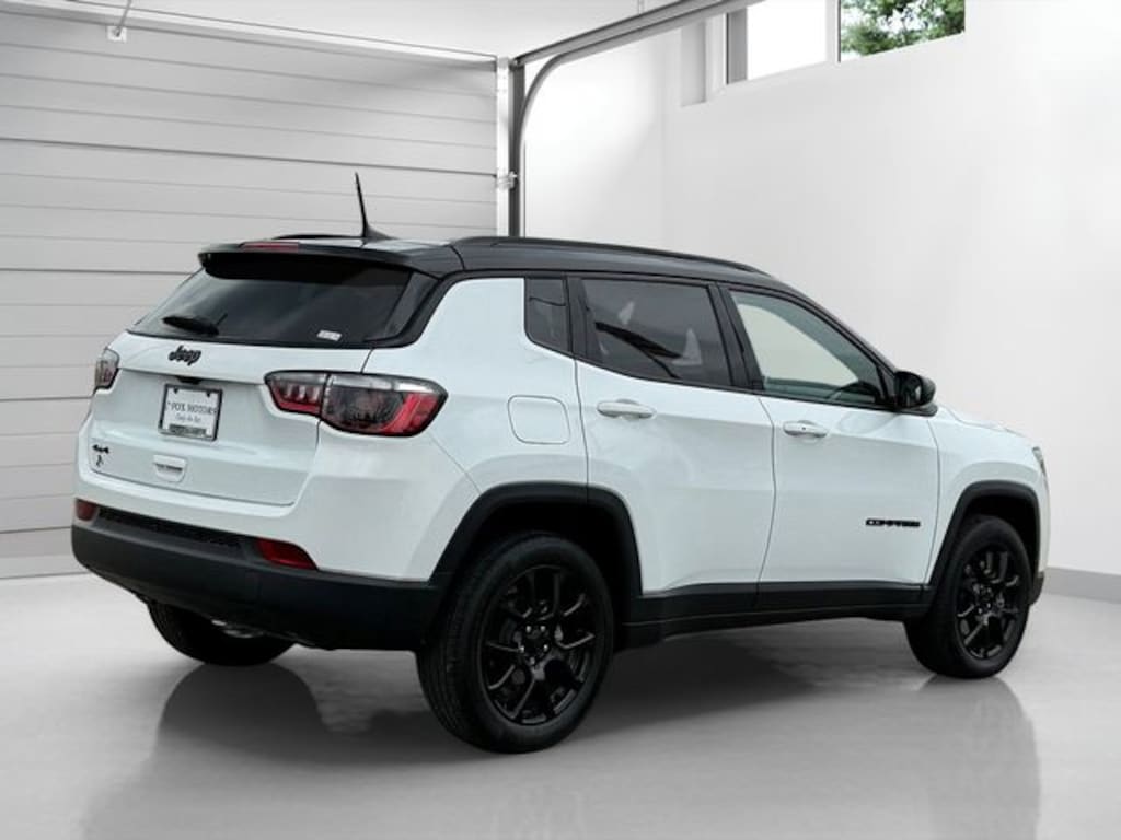 Used 2023 Jeep Compass Latitude SUV
