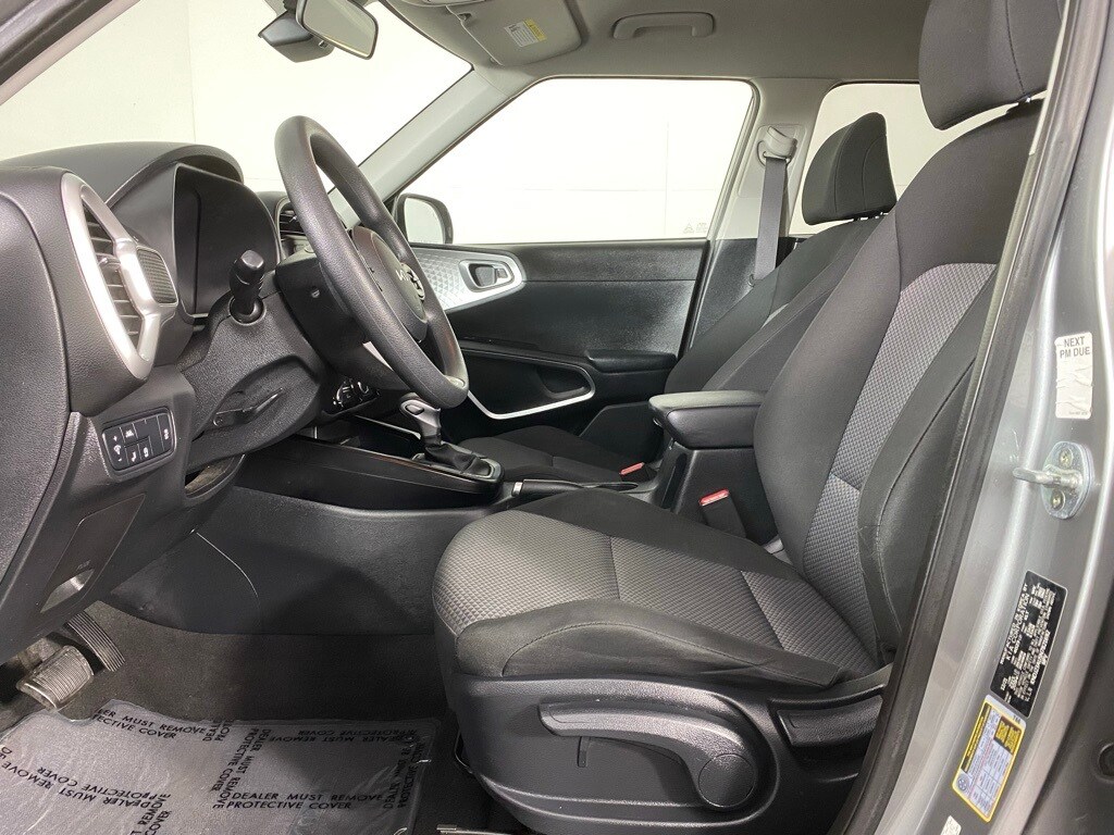 2022 Kia Soul LX photo 3