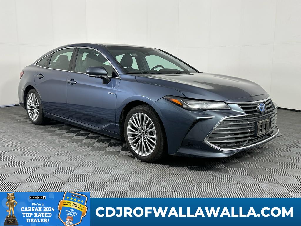 2021 Toyota Avalon Limited Hybrid's photo