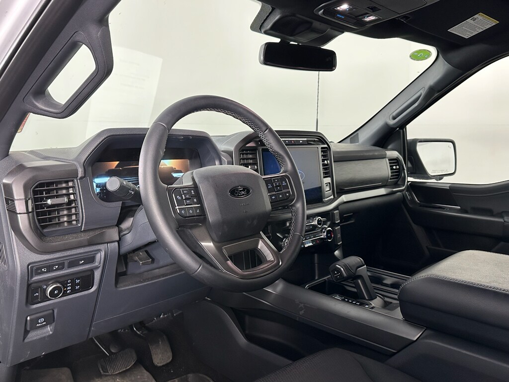 2024 Ford F-150 XLT photo 2