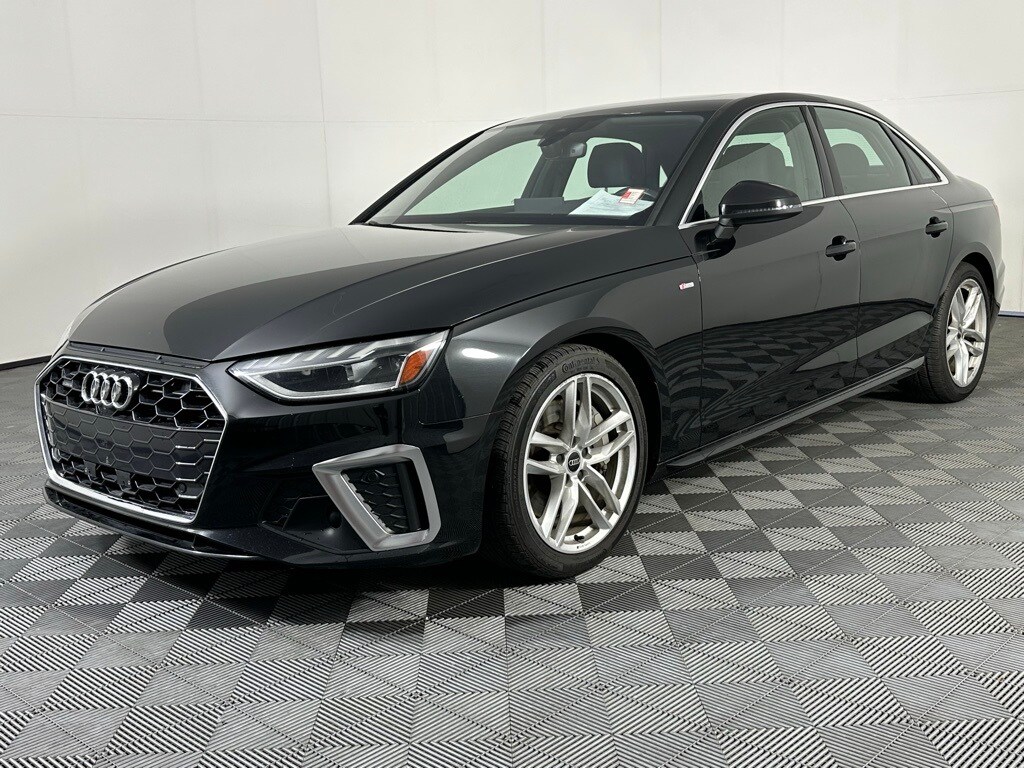 2023 Audi A4 S line Quattro Premium Plus photo 3