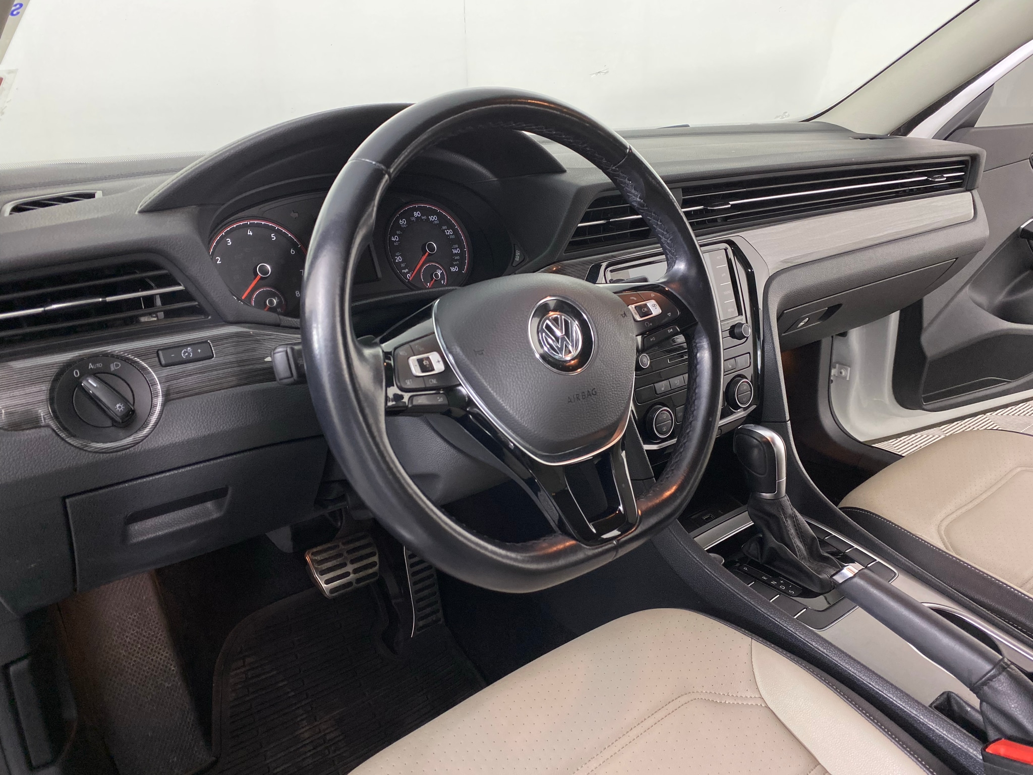 Used 2020 Volkswagen Passat R-Line with VIN 1VWMA7A31LC024033 for sale in Walla Walla, WA