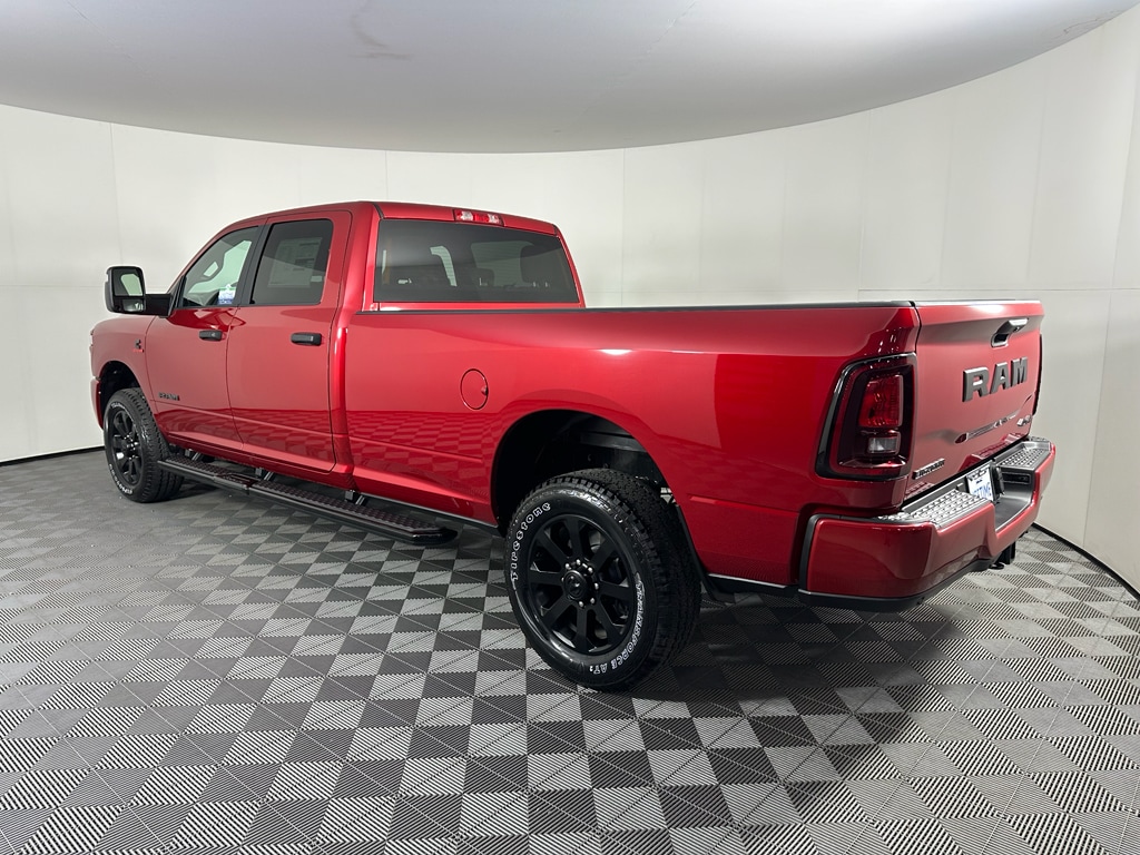 New 2026 Ram 3500 BIG HORN CREW CAB 4X4 8' BOX Pickup