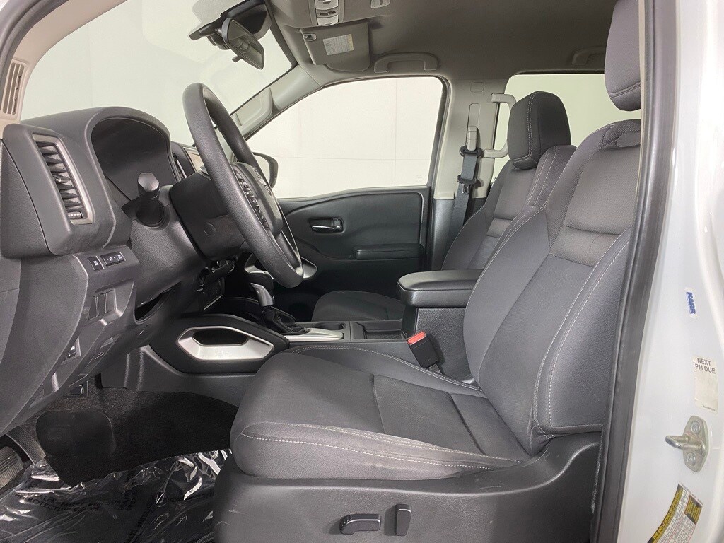 2022 Nissan Frontier SV photo 3