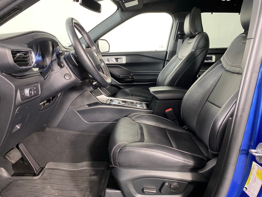 2021 Ford Explorer ST photo 3