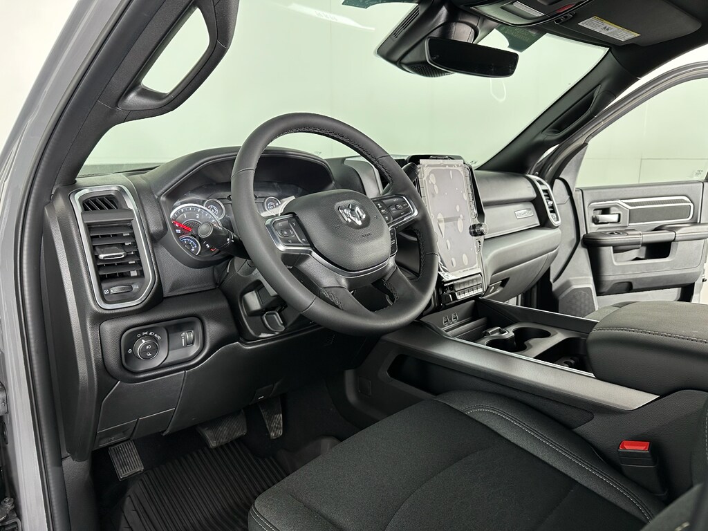 New 2026 Ram 3500 BIG HORN CREW CAB 4X4 8' BOX Pickup